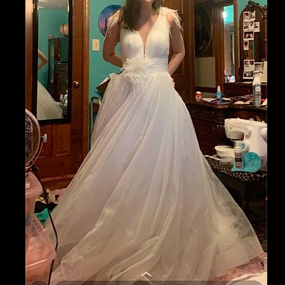 Stunning Sherri Hill Prom Dress – Size 4
Make a statement with this gorgeous